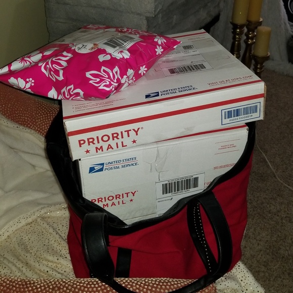 Meet your Posher, Holy - Picture 8 of 8